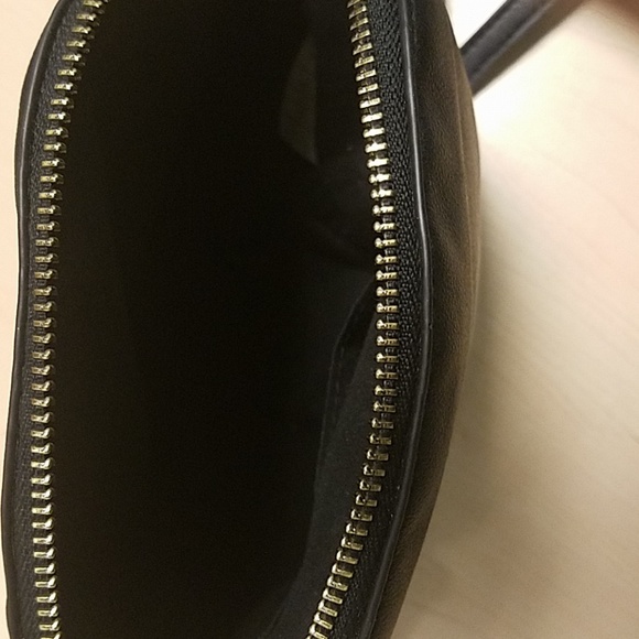 Pure - Picture 3 of 5